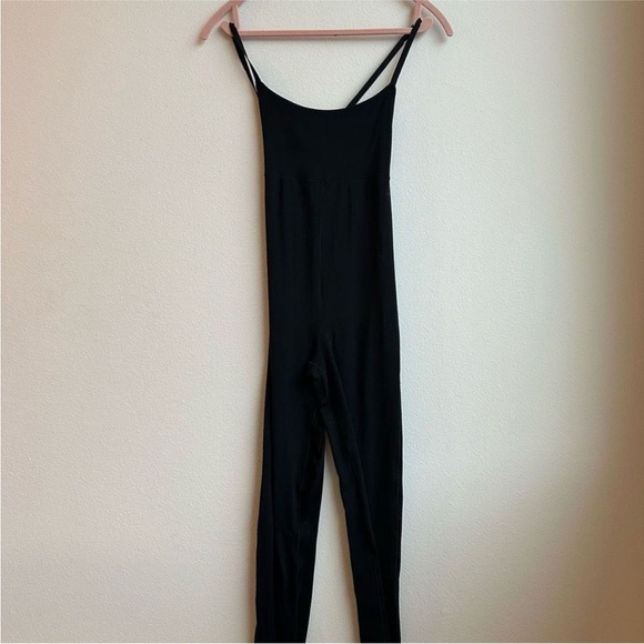 Offline by AERIE Real Me Black Bodycon Jumpsuit Cross Back Strappy Size Small - Picture 3 of 9